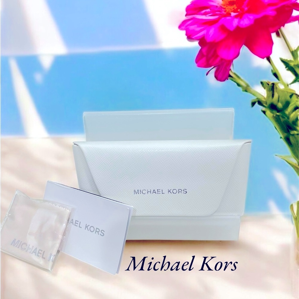 Michael Kors White Textured Sunglasses Case ~ BRAND NEW!